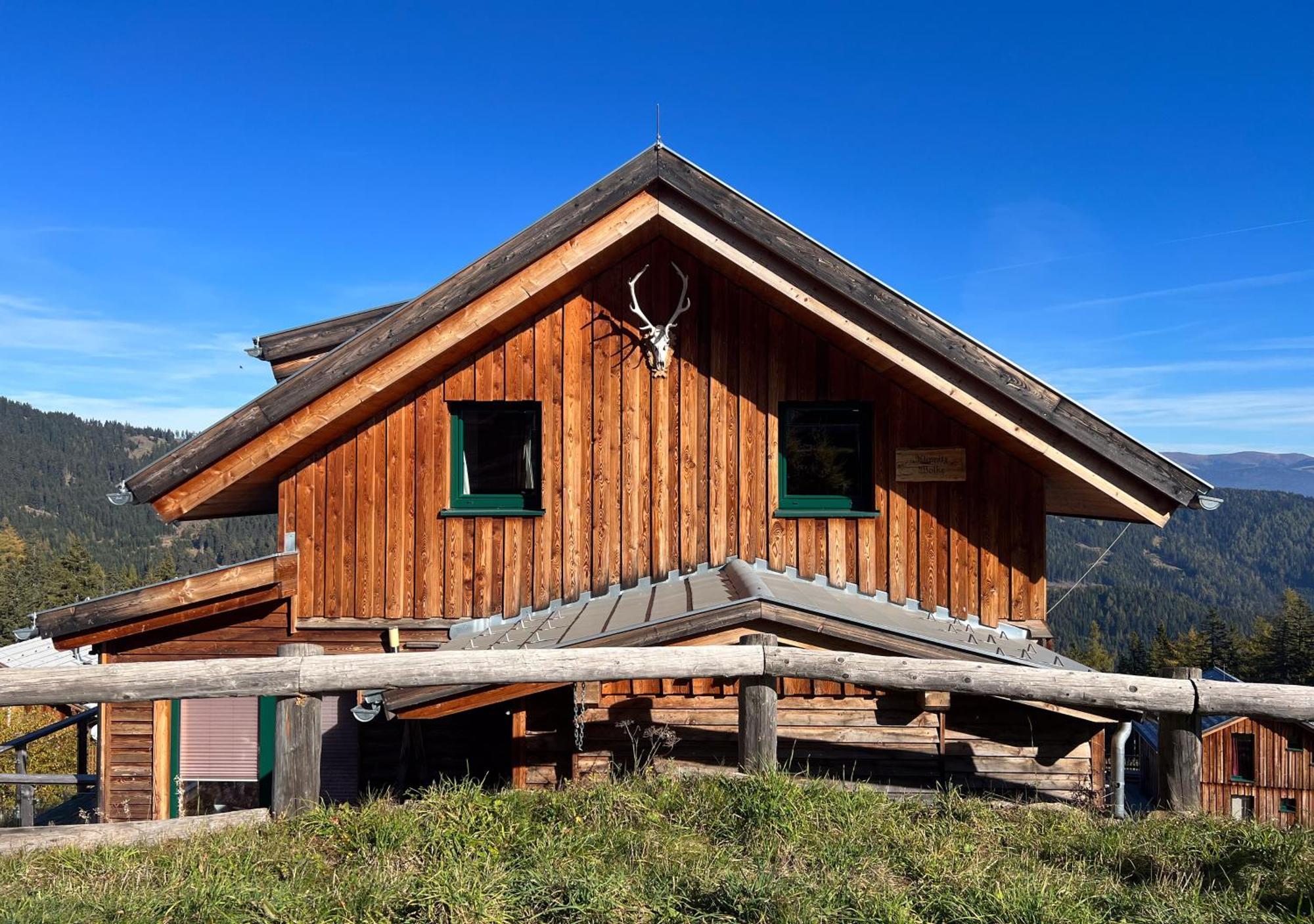 1A Chalet "Wolke" Wandern, Grillen, Wellness Im Traumhaus Wolfsberg Luaran gambar