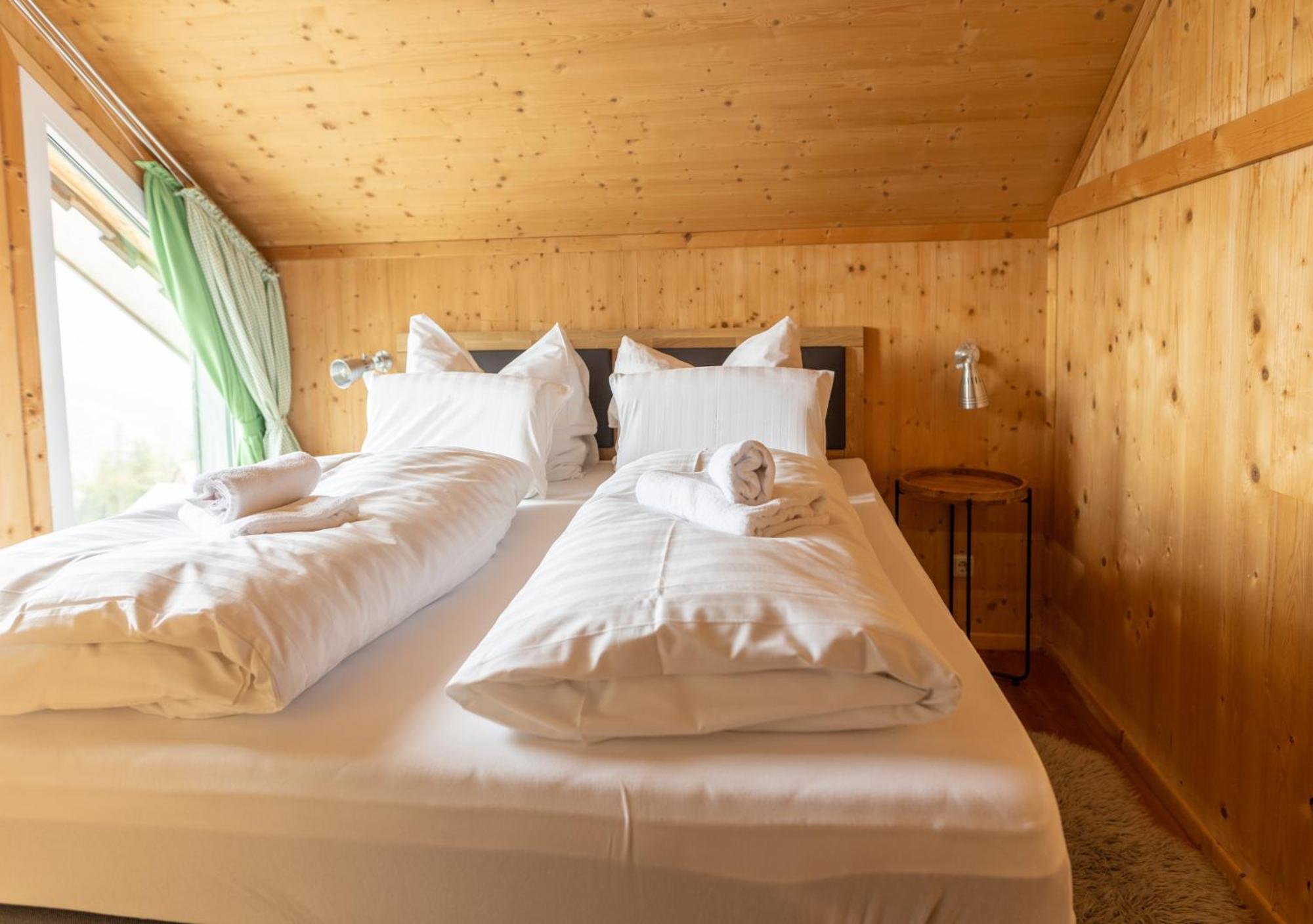1A Chalet "Wolke" Wandern, Grillen, Wellness Im Traumhaus Wolfsberg Luaran gambar