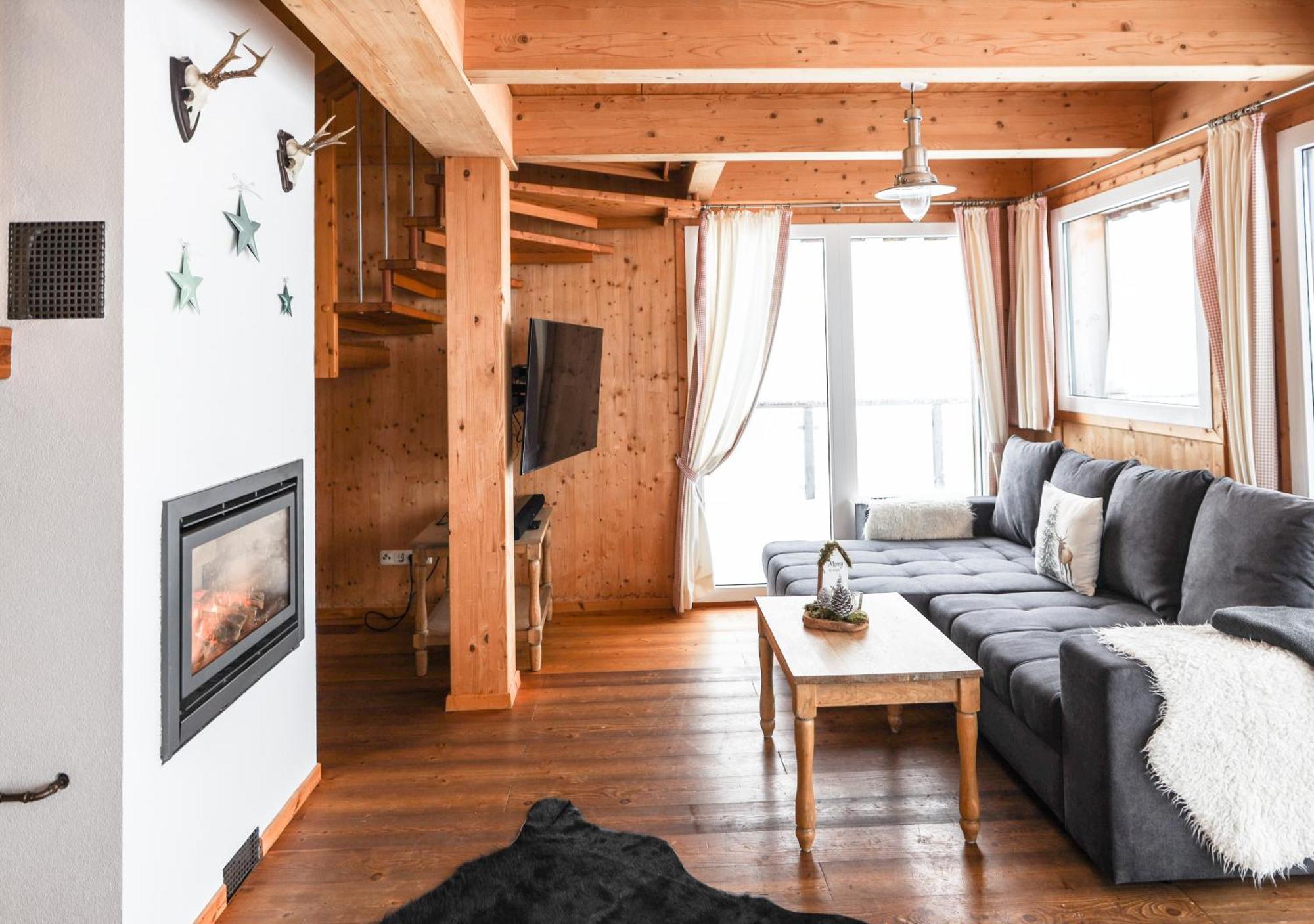 1A Chalet "Wolke" Wandern, Grillen, Wellness Im Traumhaus Wolfsberg Luaran gambar