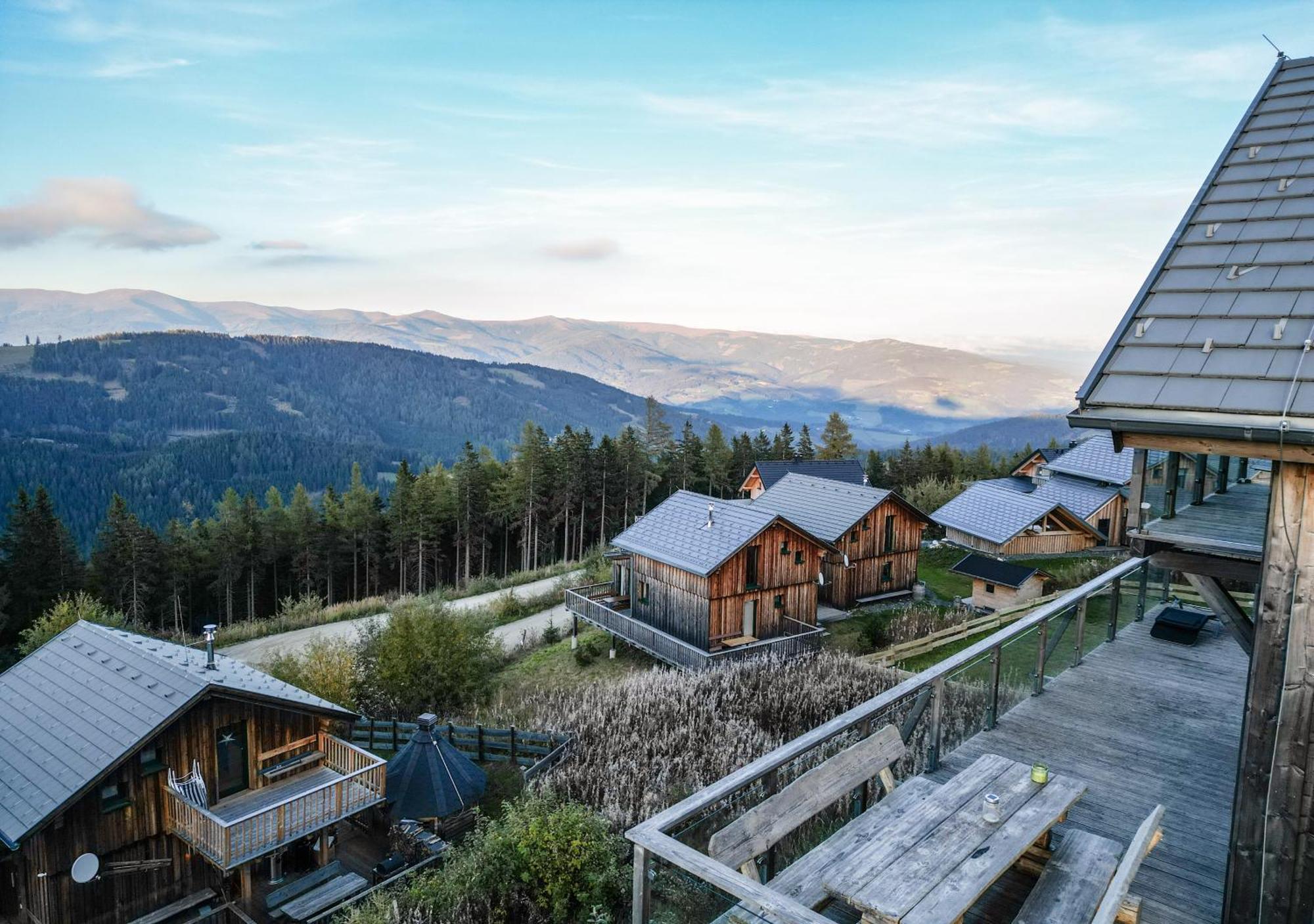 1A Chalet "Wolke" Wandern, Grillen, Wellness Im Traumhaus Wolfsberg Luaran gambar