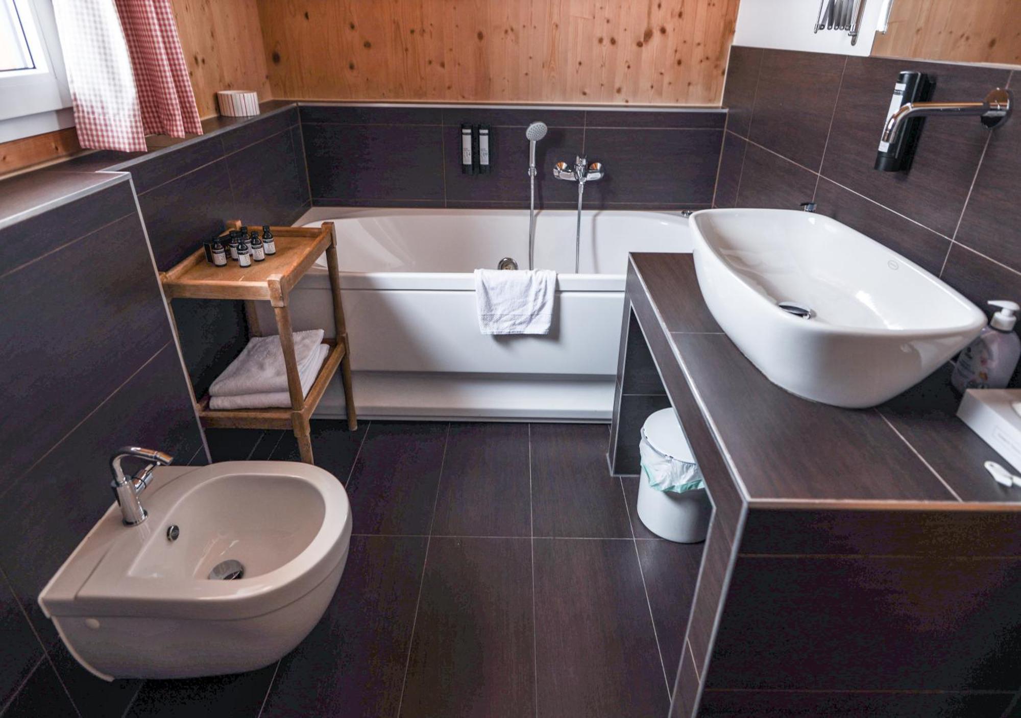 1A Chalet "Wolke" Wandern, Grillen, Wellness Im Traumhaus Wolfsberg Luaran gambar